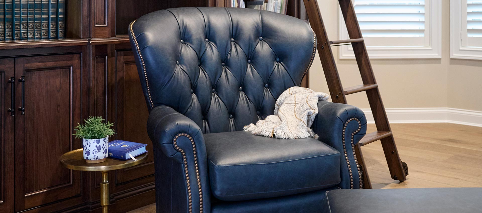 522 leather chair