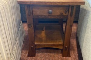 015-122-D | Dutch End Table