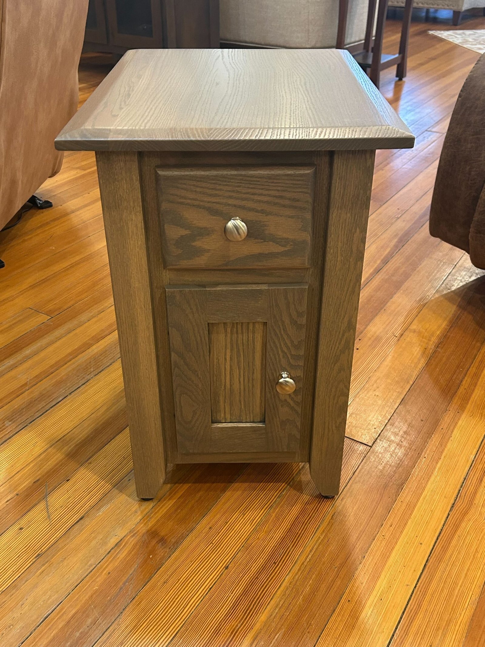 25-C | Hartford End Table
