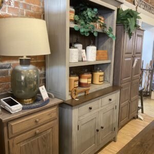 452 | Settler's Ridge Hutch