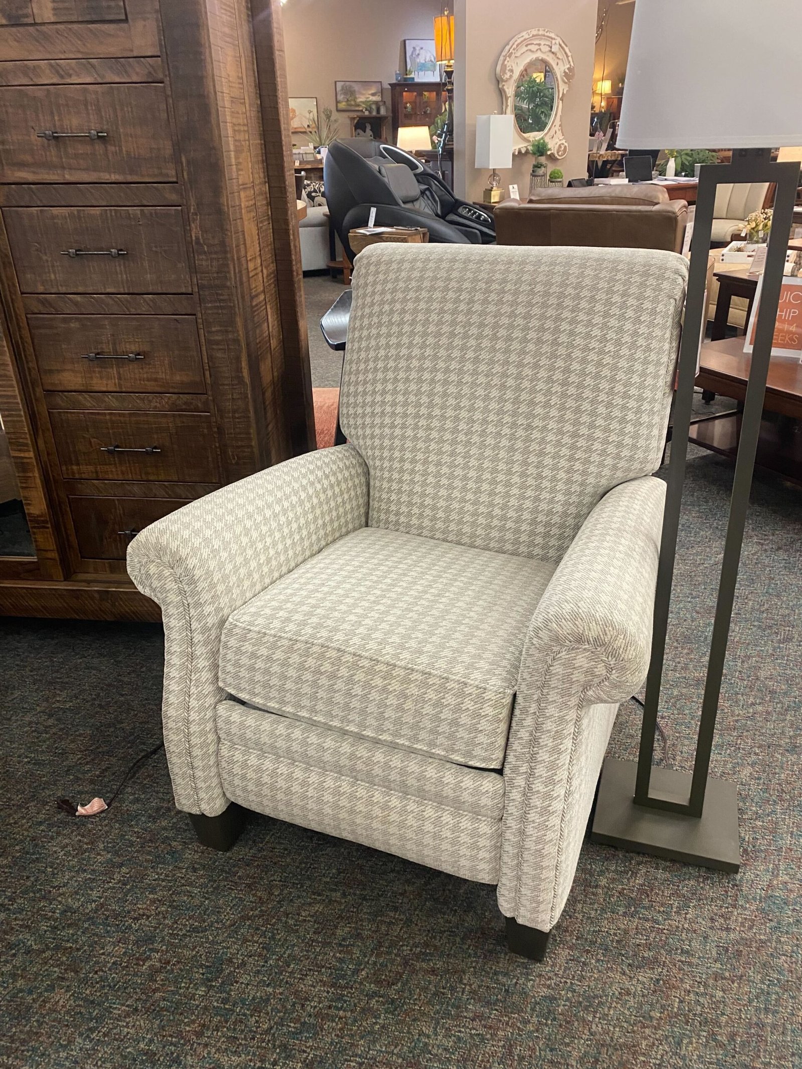 704-38F LOU | Motorized Recliner