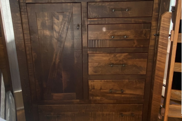 EA-GC LOU | Early American Gentleman's Chest