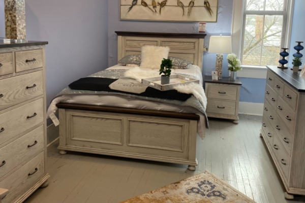 TR420001 | Hickory Grove Bedroom Set