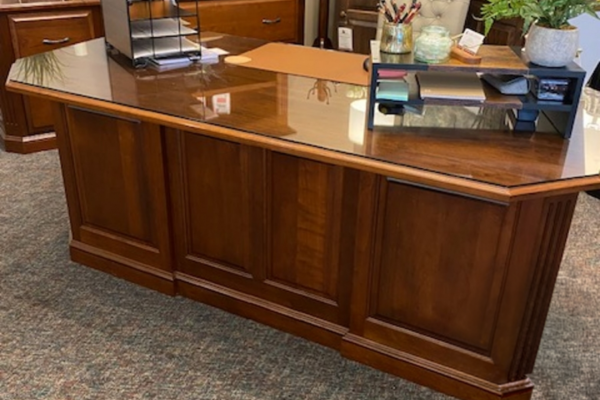 BUC-101 | Buckingham Executive Desk