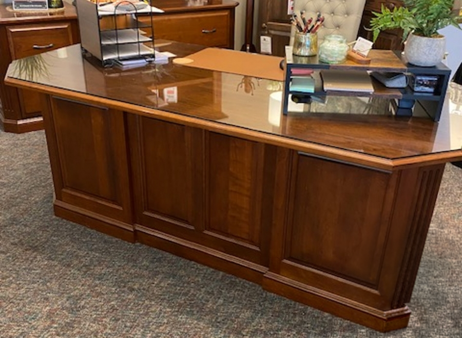 BUC-101 | Buckingham Executive Desk