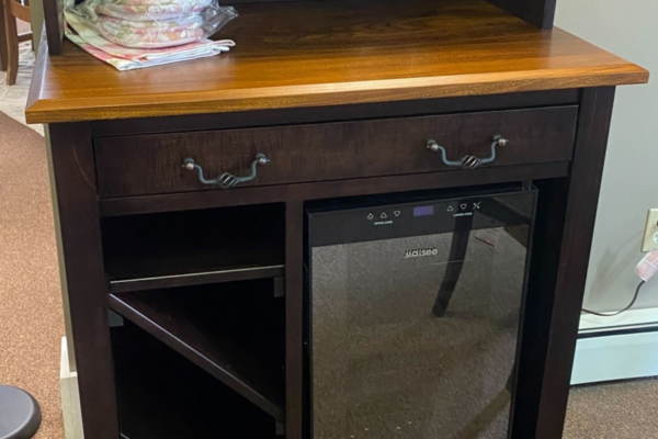 CE12-BELM | Centre Wine Cabinet