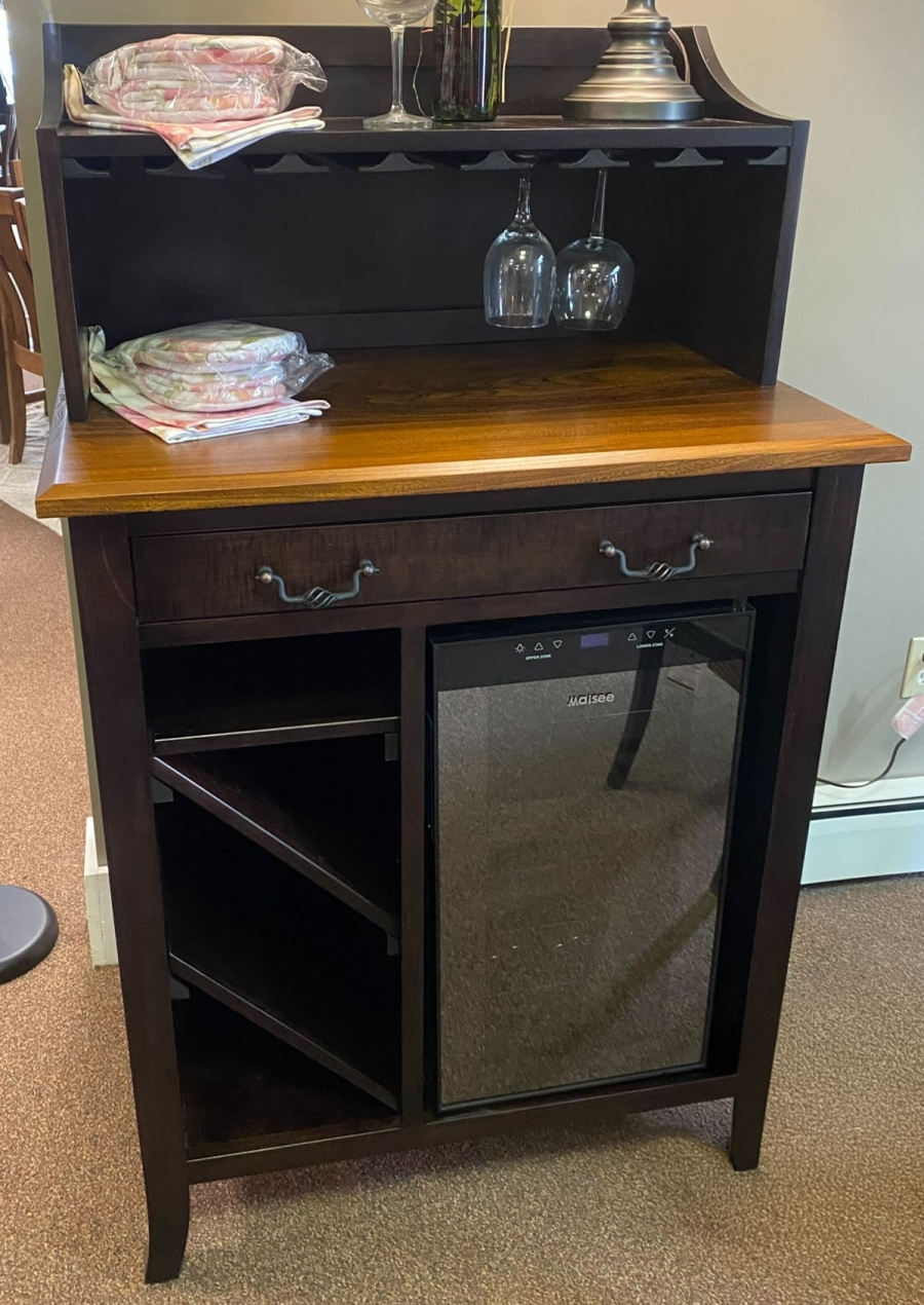 CE12-BELM | Centre Wine Cabinet