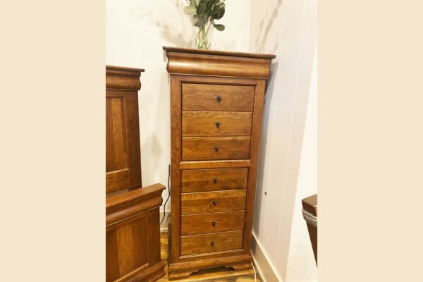 WB25 LOU | Williamsburg Lingerie Chest