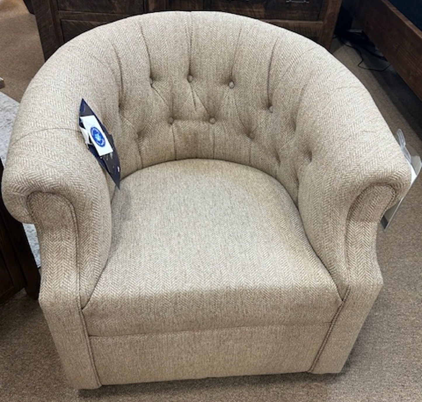 8220F42 LOU | Mayo Swivel Chair