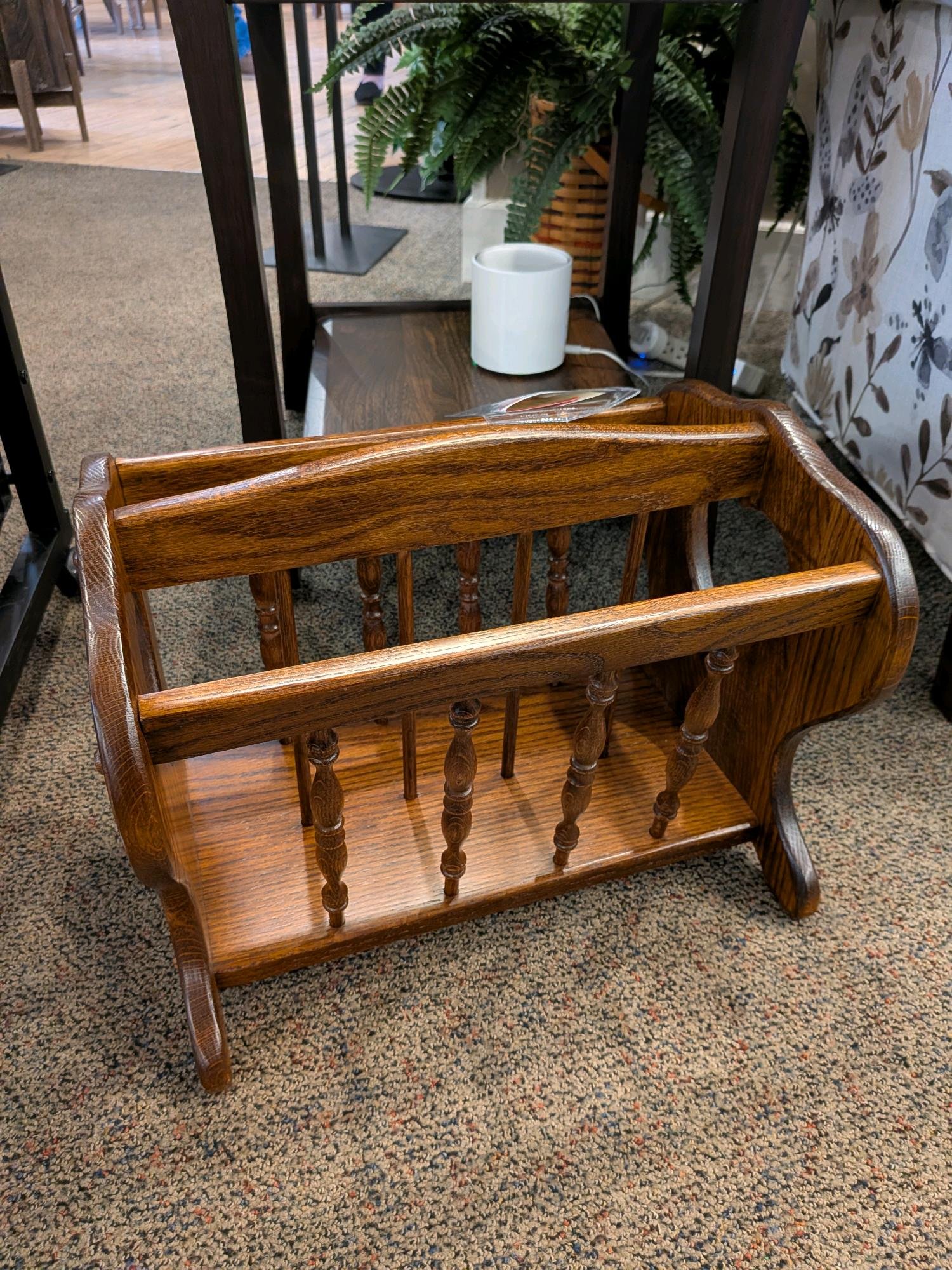 MZ16 | Magazine Rack