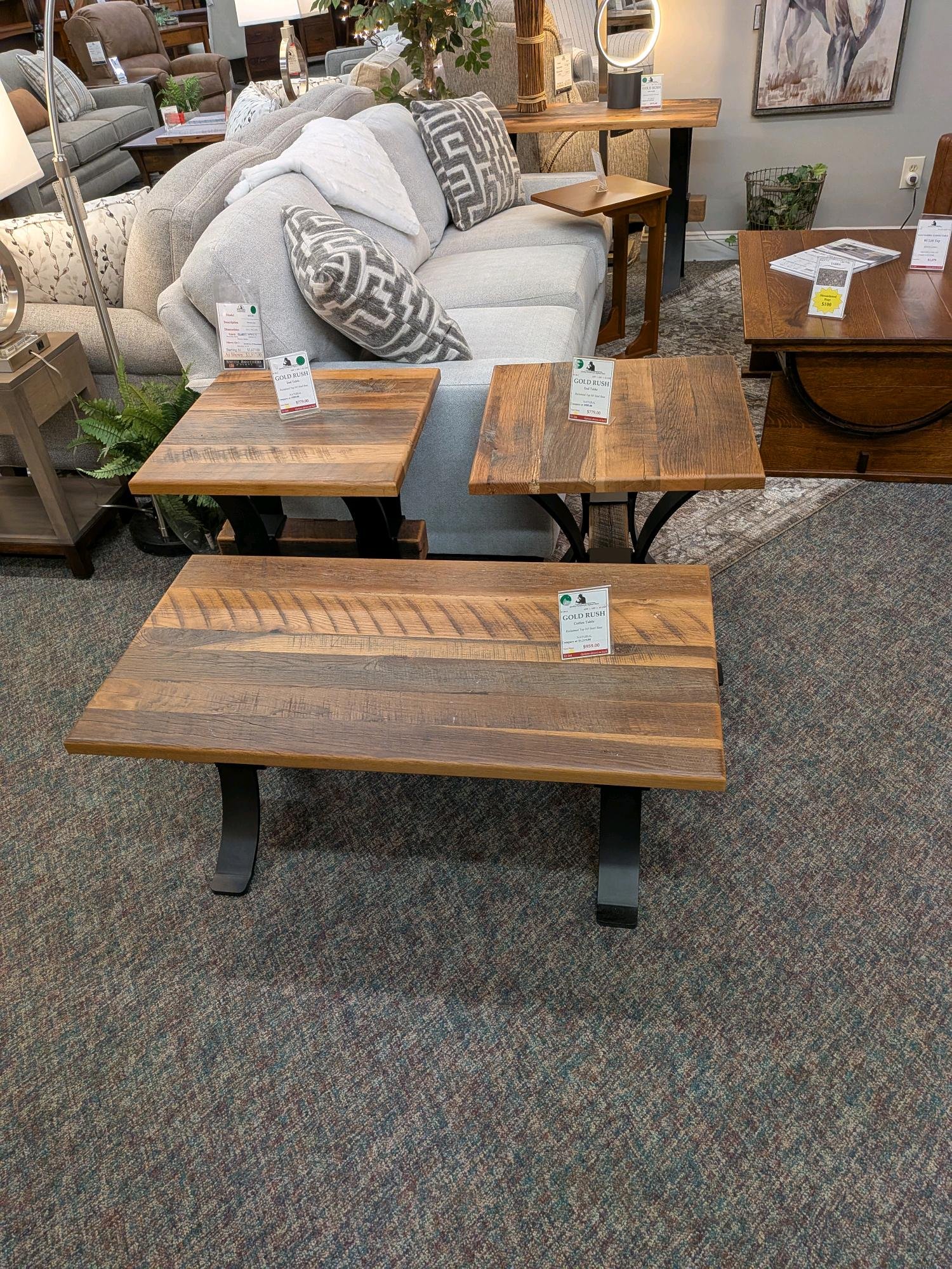 28 | Gold Rush Occasional Set LAN