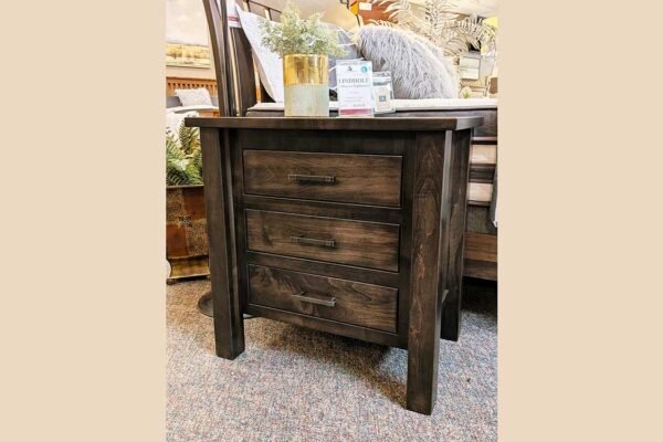 Lindholt 3 drawer nightstand