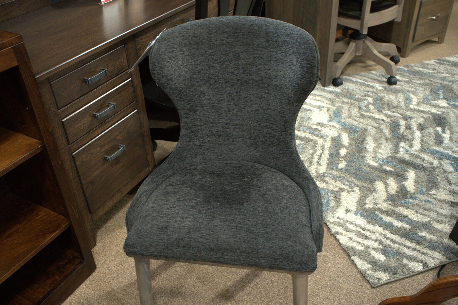 194-HCS | Harlow side chair