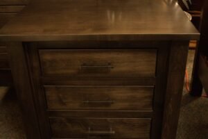 202 | Lindholt 3 drawer nightstand