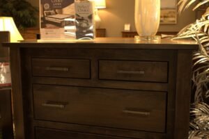 212 | Lindholt chest of drawers