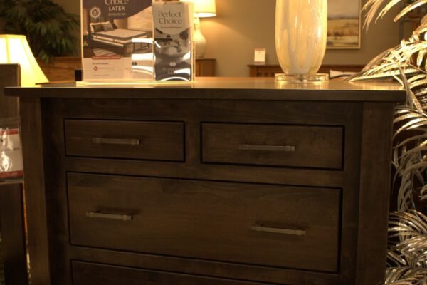 212 | Lindholt chest of drawers