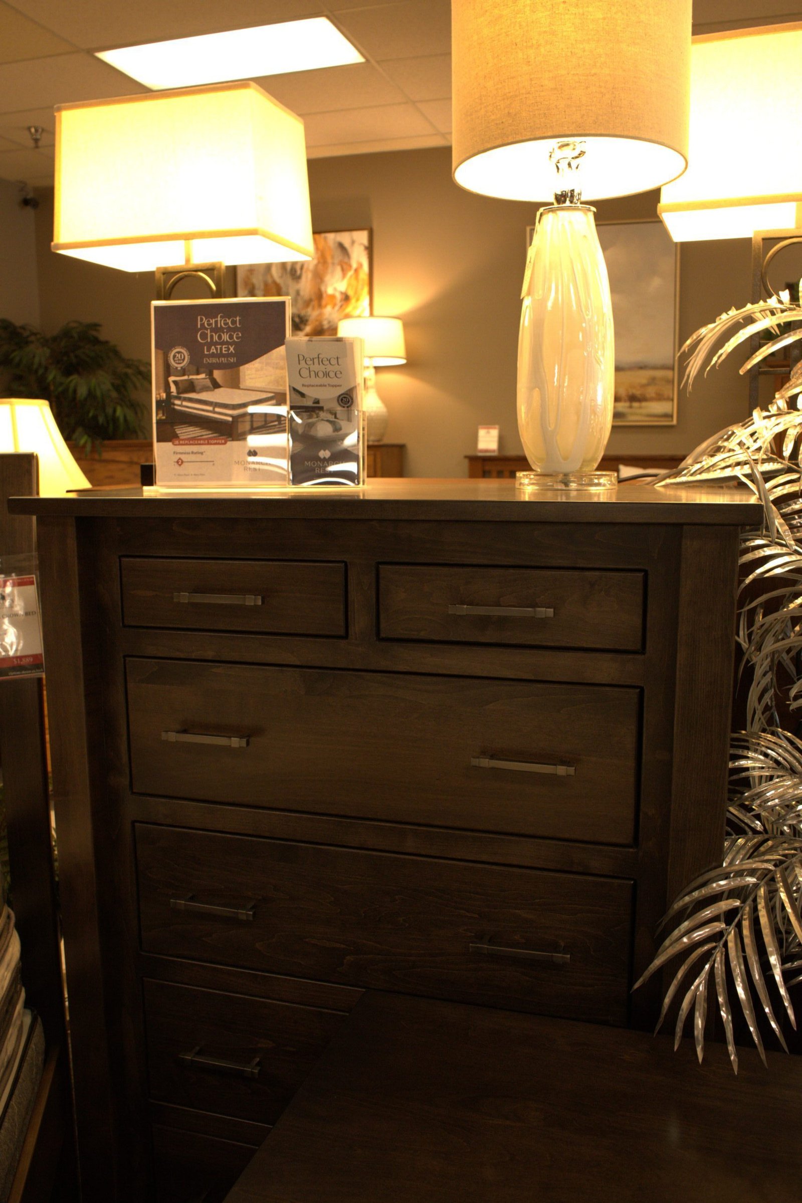 212 | Lindholt chest of drawers