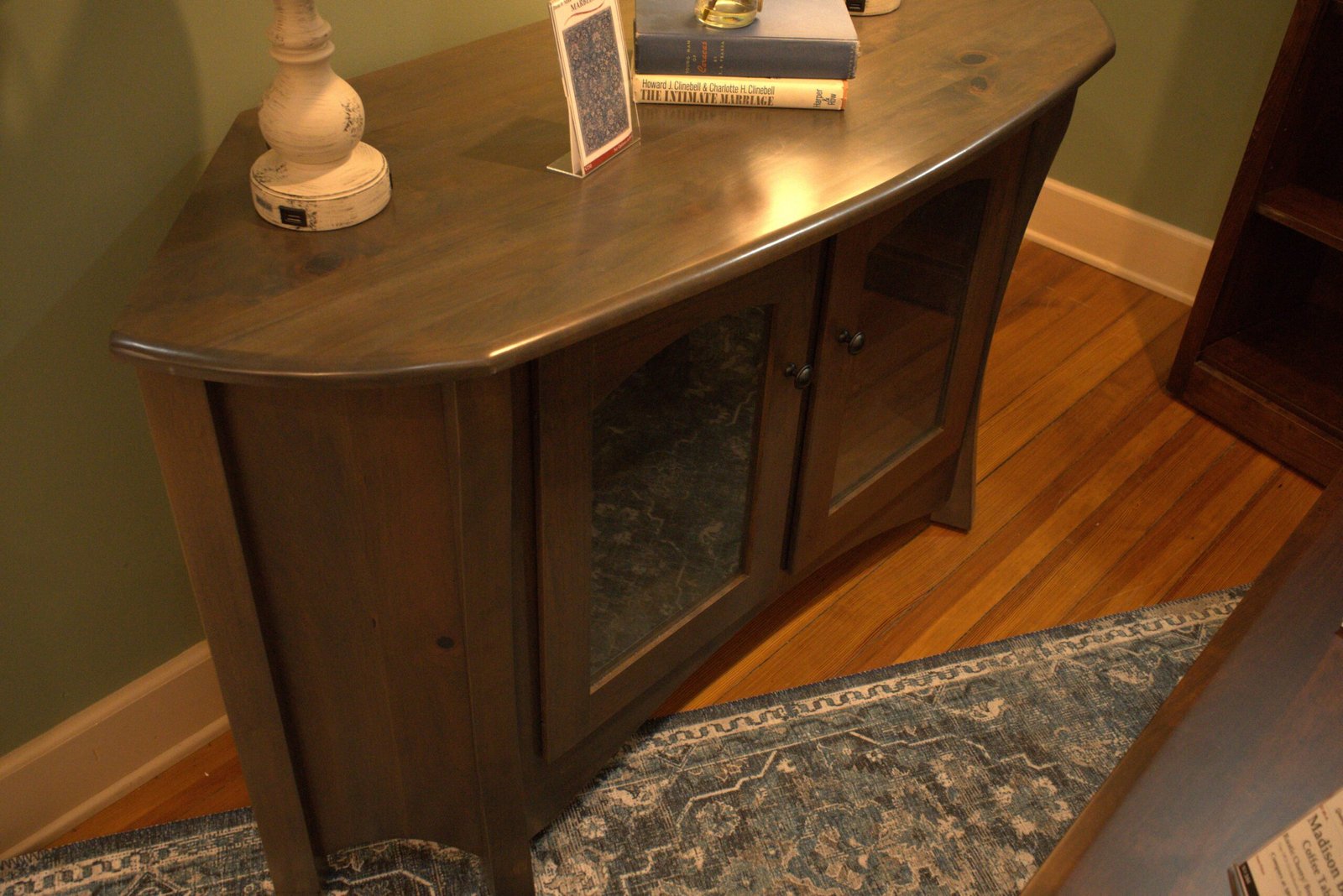 MTR-53730-C | Master corner tv stand