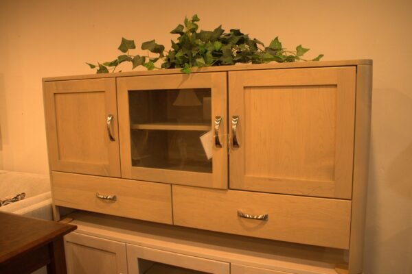 2062 | Melbourne tv stand