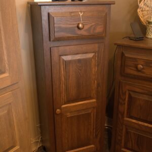 53-107 |  Single pie safe with drawer