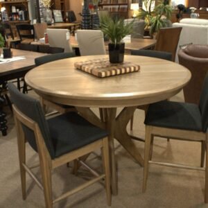 215-545 | West Newton pub pedestal table