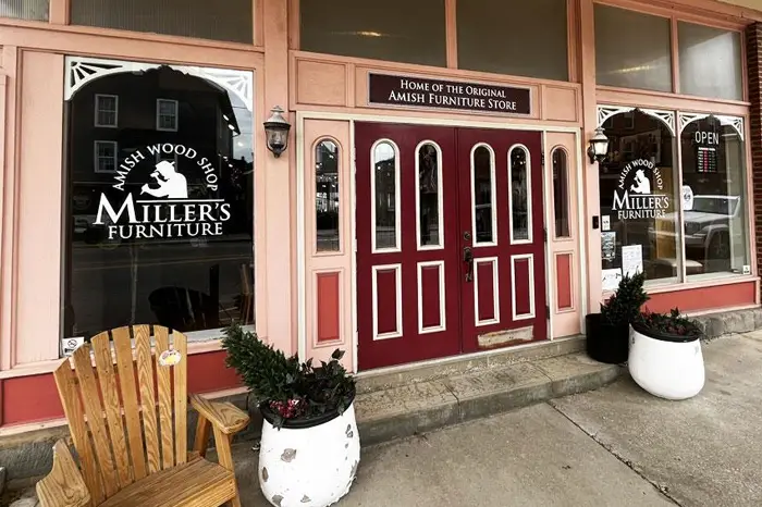 Miller's Furniture - Loudonville, Ohio Showroom