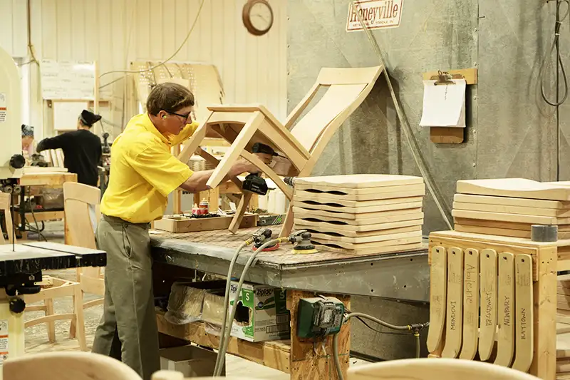 Finest Amish Wood Craftsmanship to the Capital City Since 1981