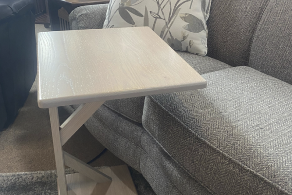 2052 | Lap top table
